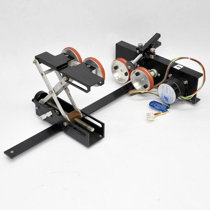 Epilog  Rim-Style Rotary Attachment for Helix Mini 18 or 24